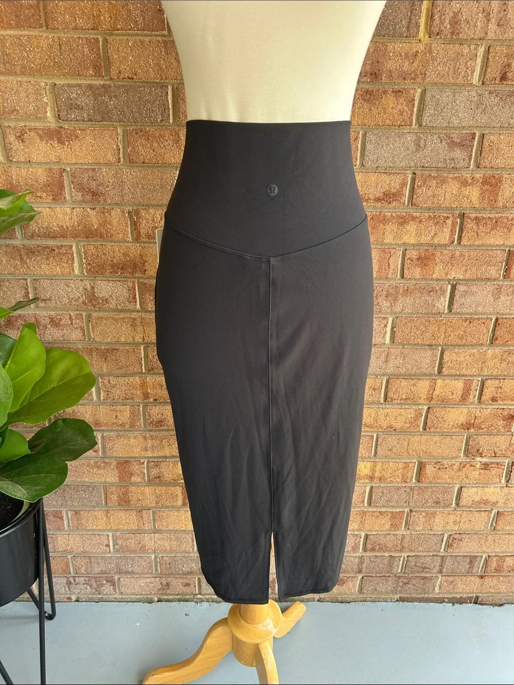 lululemon athletica form fitting